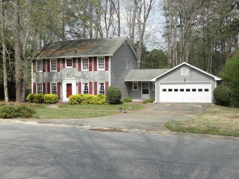 A home in Lilburn