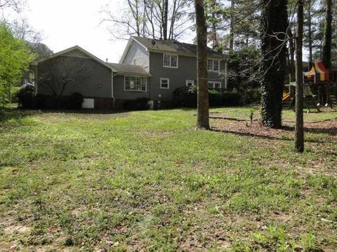 A home in Lilburn