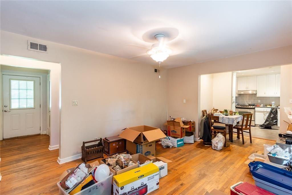 453 N Pineview Court