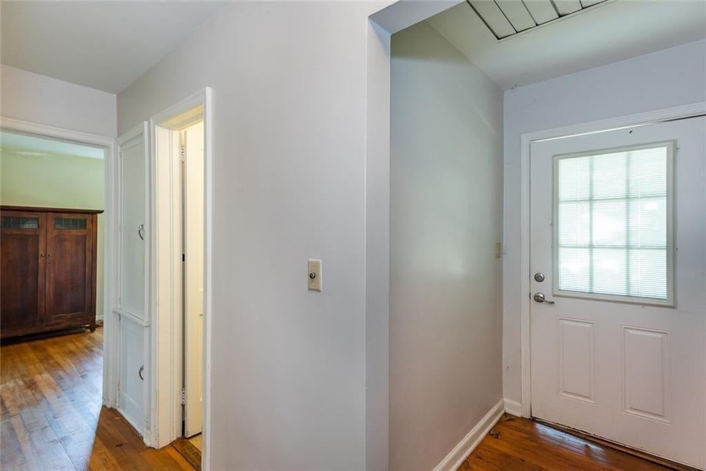 453 N Pineview Court