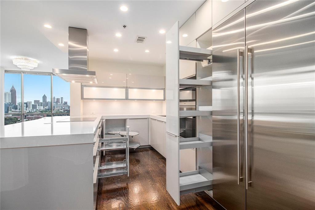 270 17th Street NW 2501