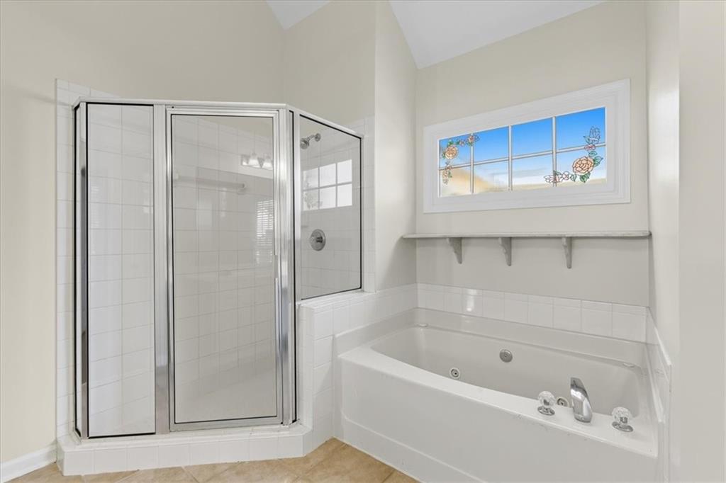 Gardenside  At Powers Ferry - Residential