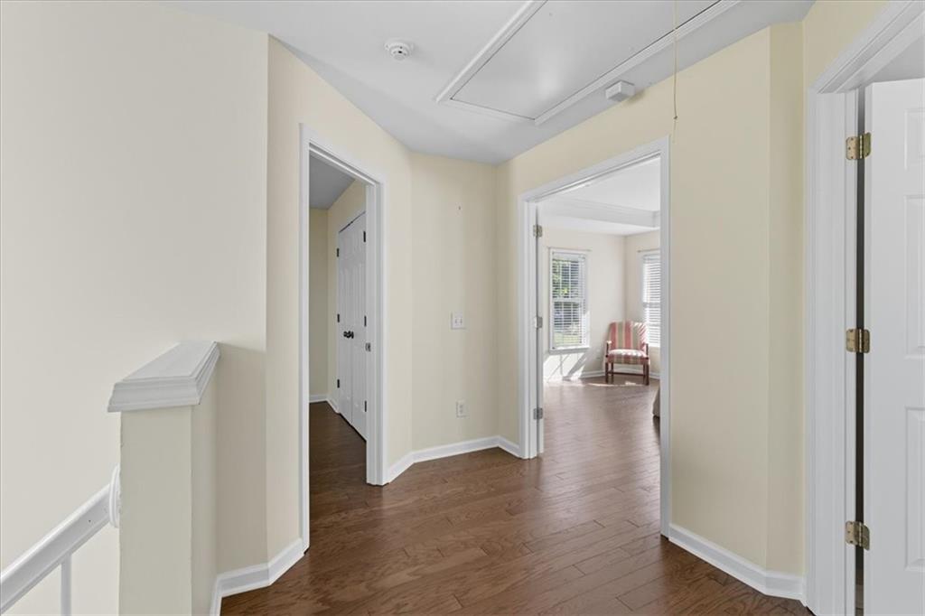 Gardenside  At Powers Ferry - Residential