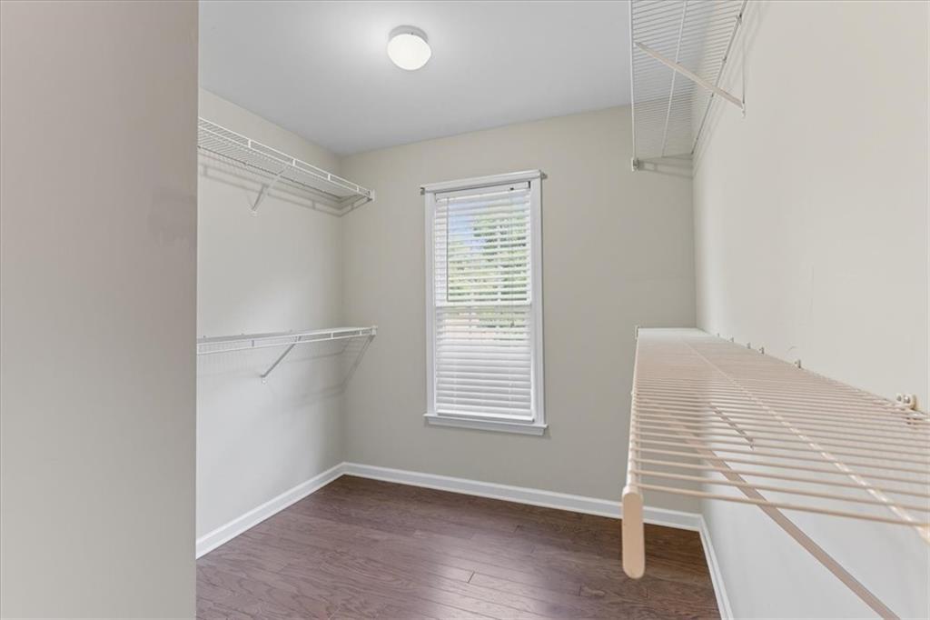 Gardenside  At Powers Ferry - Residential