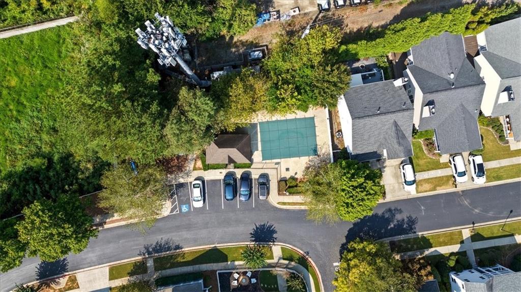 Gardenside  At Powers Ferry - Residential