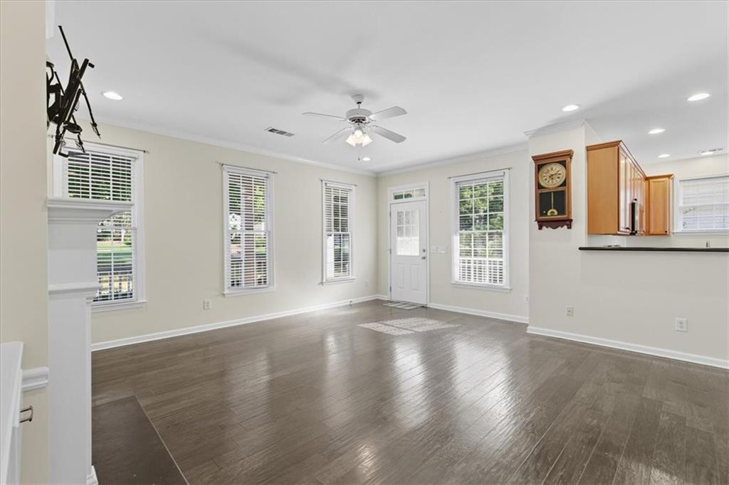 Gardenside  At Powers Ferry - Residential