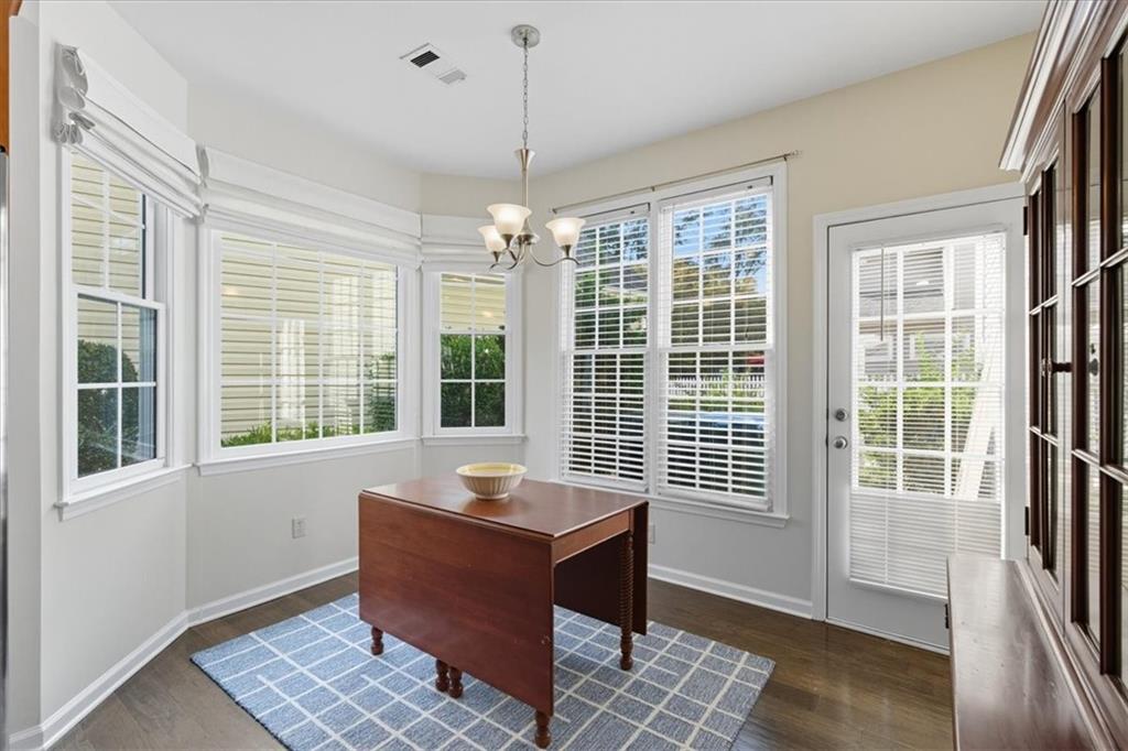 Gardenside  At Powers Ferry - Residential