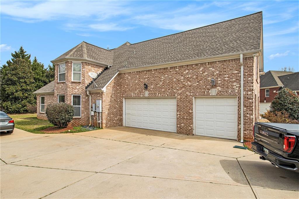 1132 Venetian Lane
