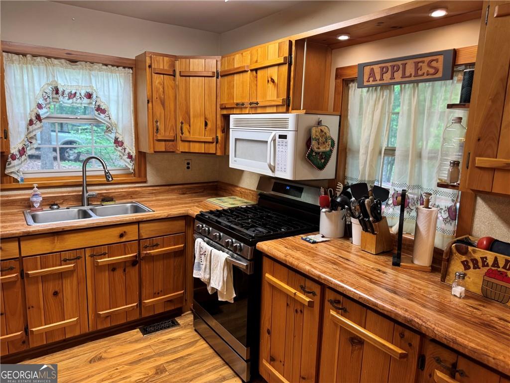241 Mountain Woods Road, Blairsville, Georgia image 11