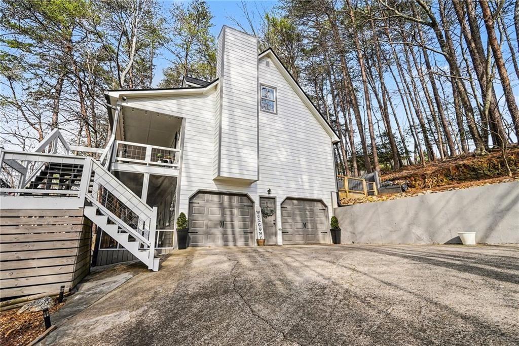 211 Hillside Drive