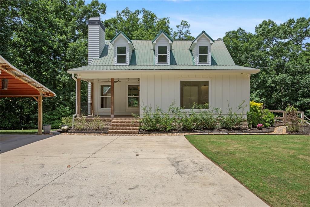 295 W Stowers Drive