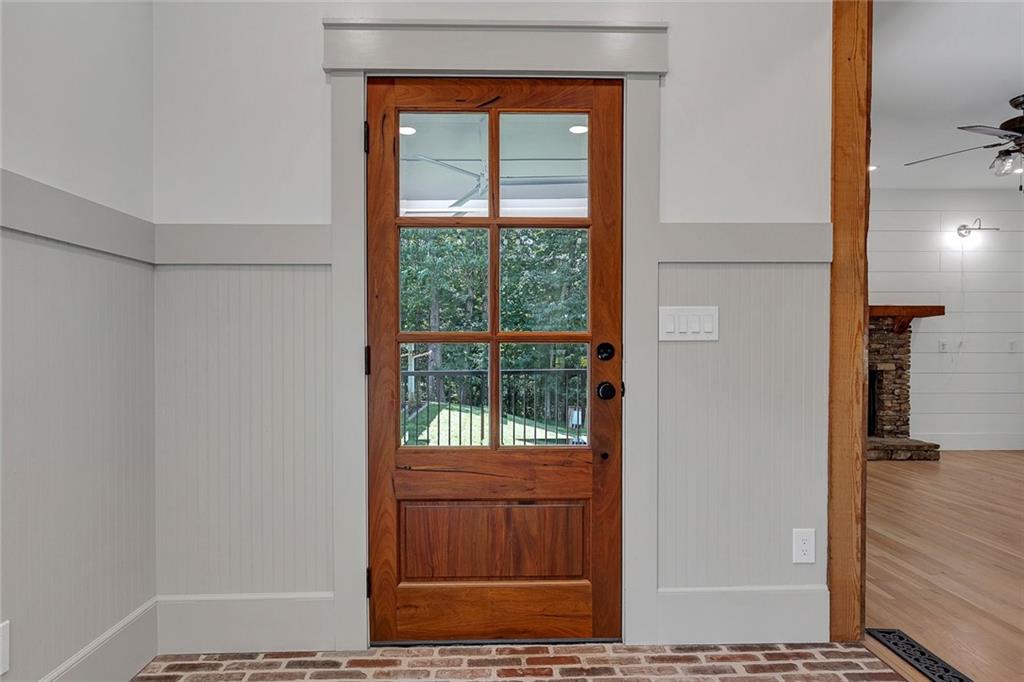 295 W Stowers Drive