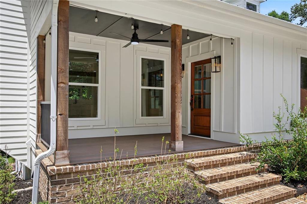 295 W Stowers Drive