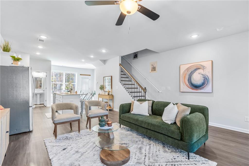 465 Collins Industrial Way