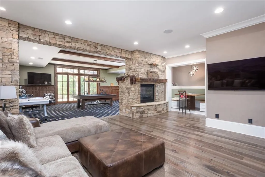 Monroe, Georgia 30656, United States, 11 Bedrooms Bedrooms, ,15 BathroomsBathrooms,Residential,Active,225295