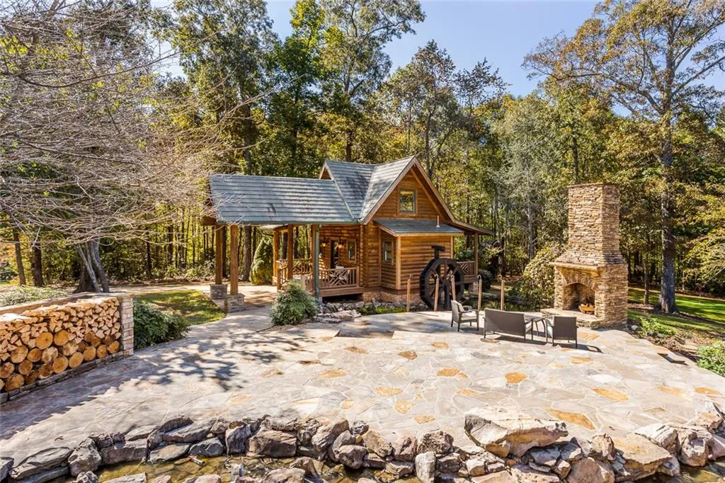 Monroe, Georgia 30656, United States, 11 Bedrooms Bedrooms, ,15 BathroomsBathrooms,Residential,Active,225295