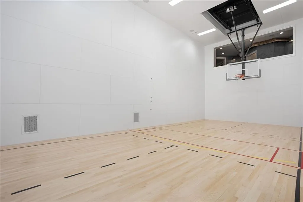 Monroe, Georgia 30656, United States, 11 Bedrooms Bedrooms, ,15 BathroomsBathrooms,Residential,Active,225295