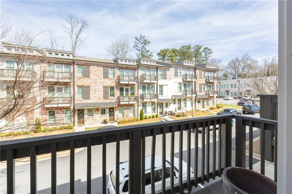 217 Napa Drive, Woodstock, Georgia image 6