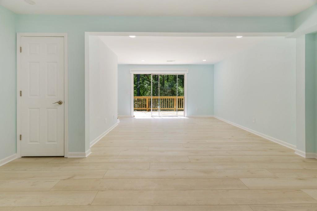 305 Stonecliff Court, Stone Mountain, Georgia image 7