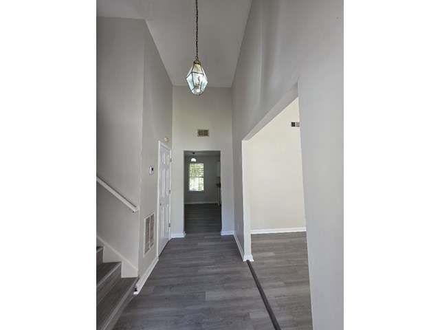 5329 Shirewick Lane