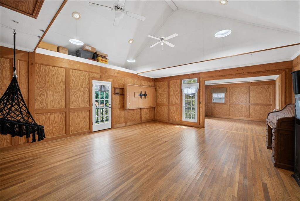 3679 Pointer Road