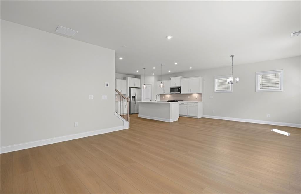 472 Dahlia Street