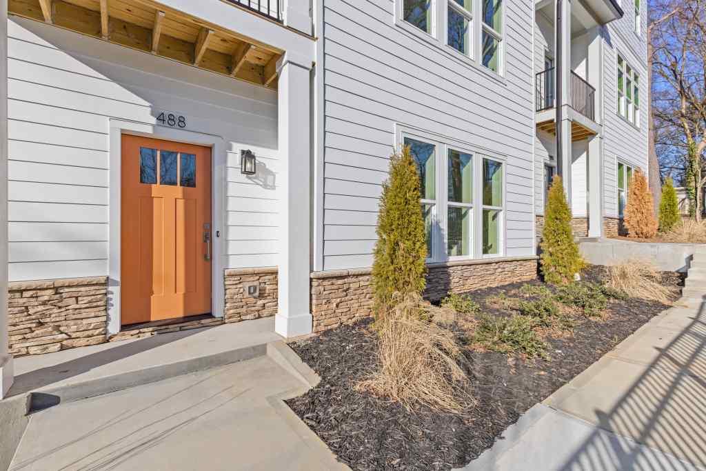 488 Hammons Way