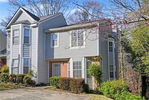 Townhouse For Sale - 5200 Laurel Bridge Drive<br/> Smyrna, GA 30082