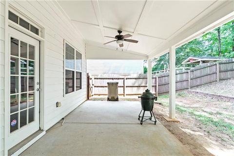 A home in Hoschton