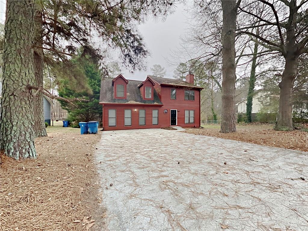 Discover an inviting 3-bedroom, 3.5-bathroom pet-friendly home spanning 1,959 sq ft. This spacious residence offers ample room for comfortable living.