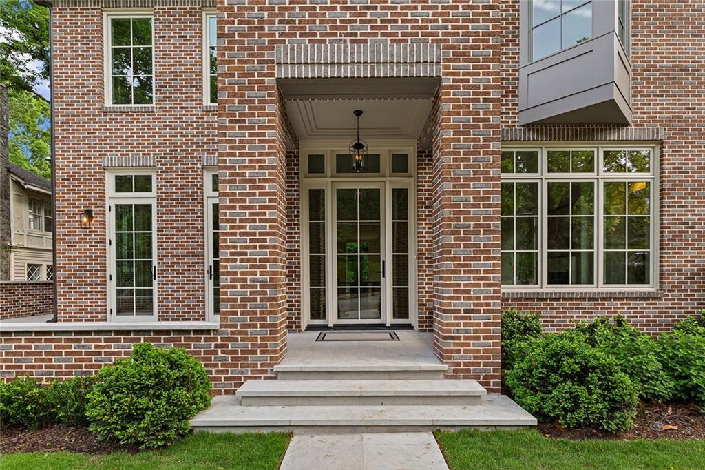 27 Maddox Drive NE