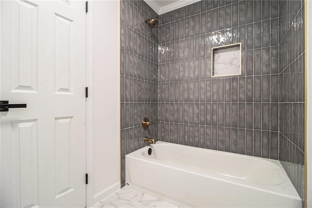 1122 Manning Farms Court, Atlanta, Georgia image 13