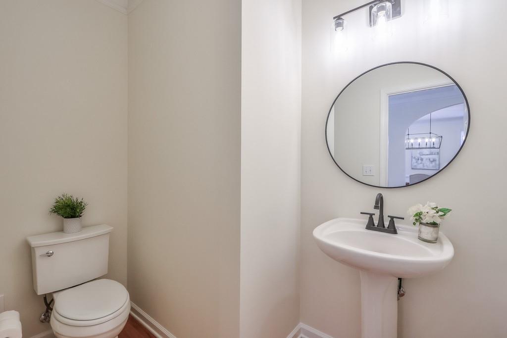 3878 Kingsley Park Lane, Peachtree Corners, Georgia image 10
