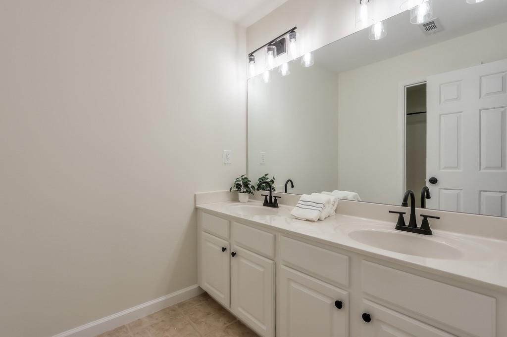 3878 Kingsley Park Lane, Peachtree Corners, Georgia image 32