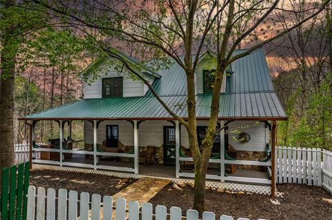 2037 Newport Dr Ellijay GA 30540