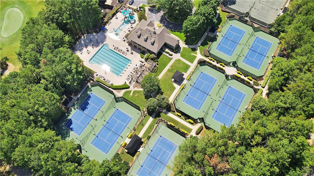 ST MARLO COUNTRY CLUB - Residential