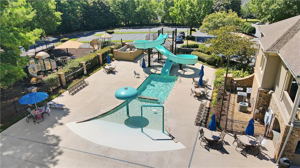 ST MARLO COUNTRY CLUB - Residential