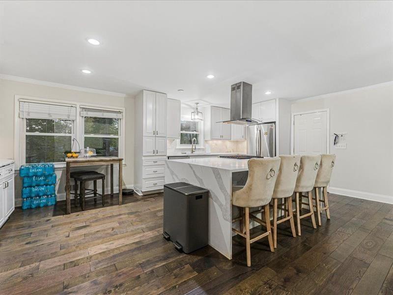 2409 Powers Ferry Drive SE