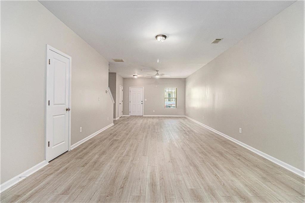 2137 2137 Chadwick RD