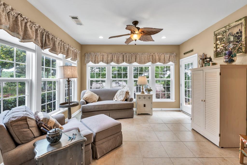 6643 Fawn Meadow Lane, Hoschton, Georgia image 11