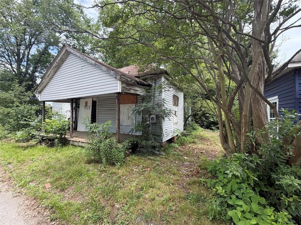 3200 Magnolia Street