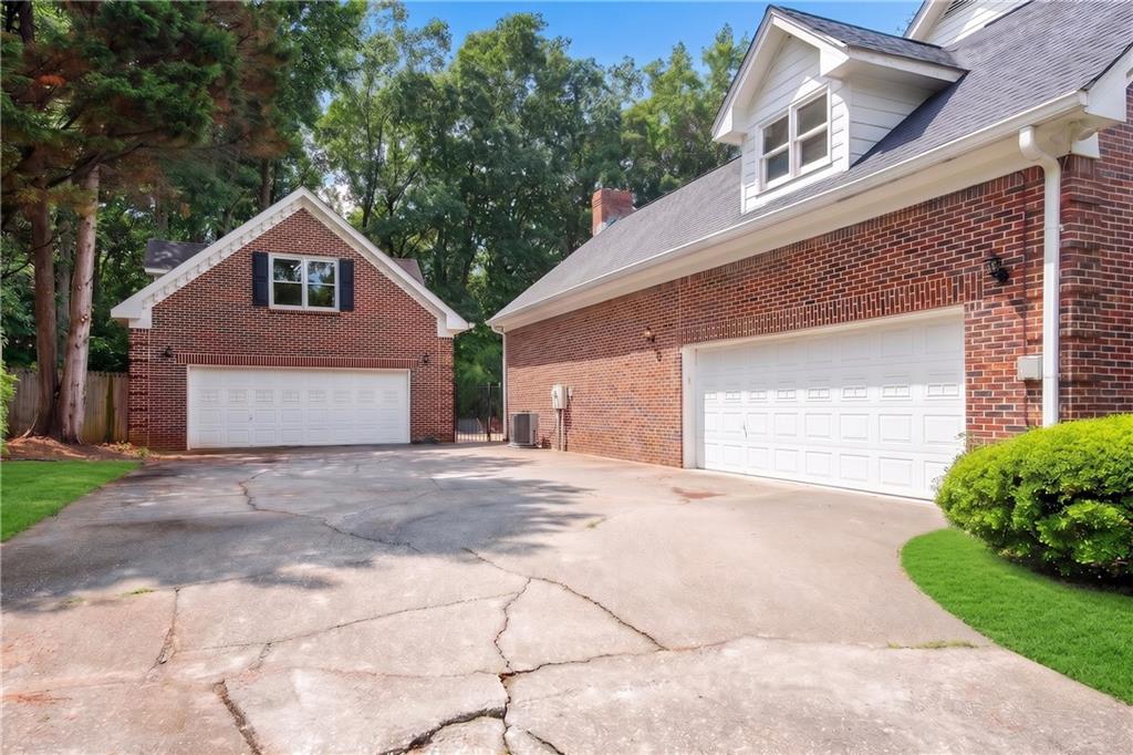 1889 E Gate Drive