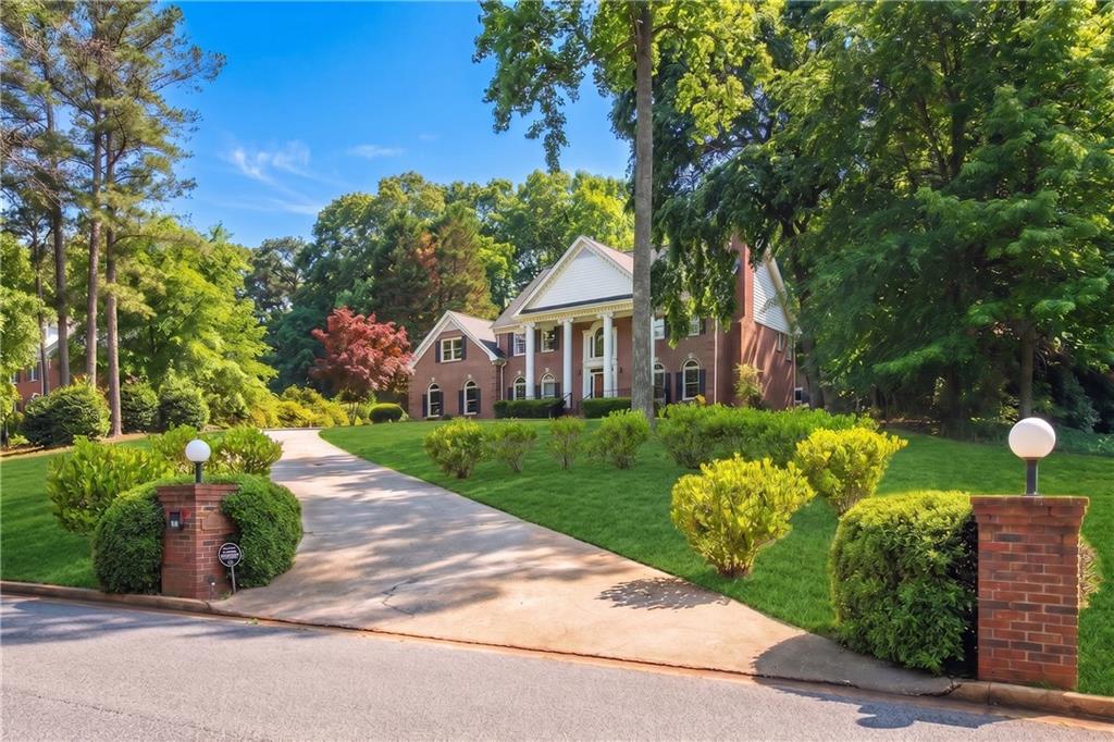 1889 E Gate Drive