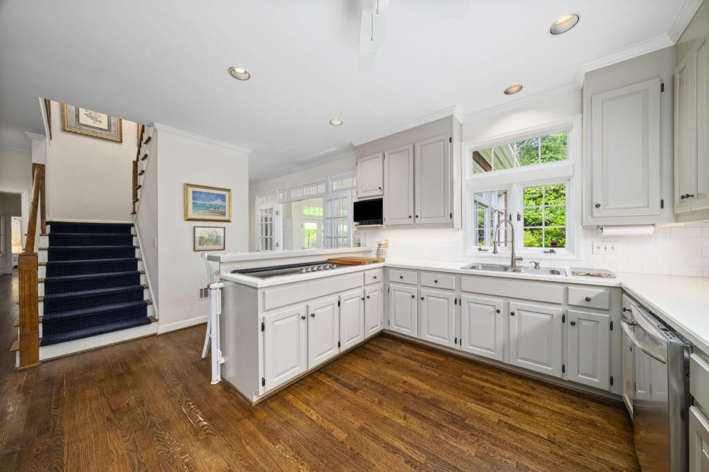 9100 Huntcliff Trace