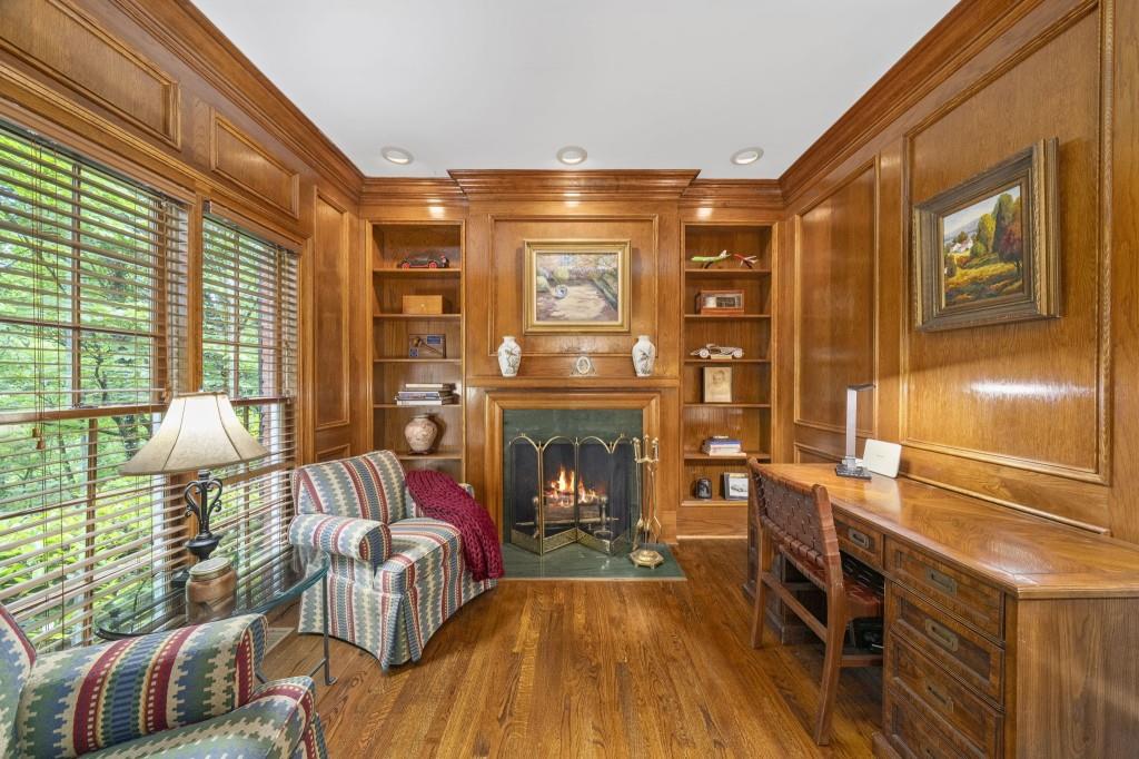 9100 Huntcliff Trace