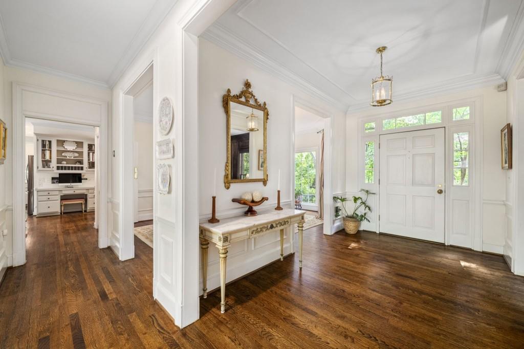 9100 Huntcliff Trace