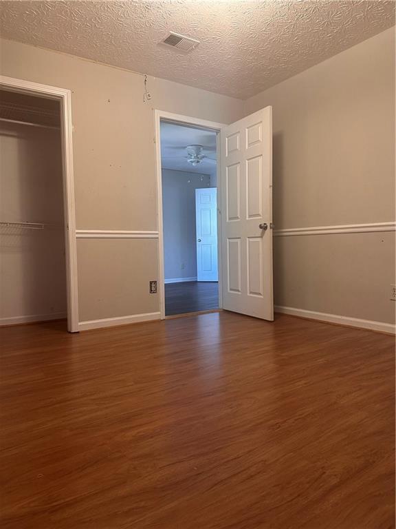 220 CANTERBURY Lane
