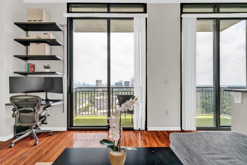 3040 Peachtree Road NW 1605