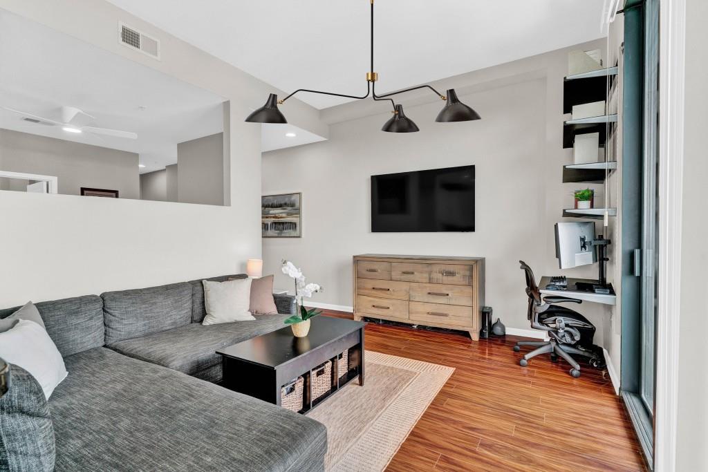 3040 Peachtree Road NW 1605