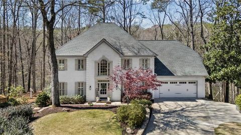 Photo of 3373 Lake Crest Lane NE, Roswell, GA 30075 (MLS # 7734210)